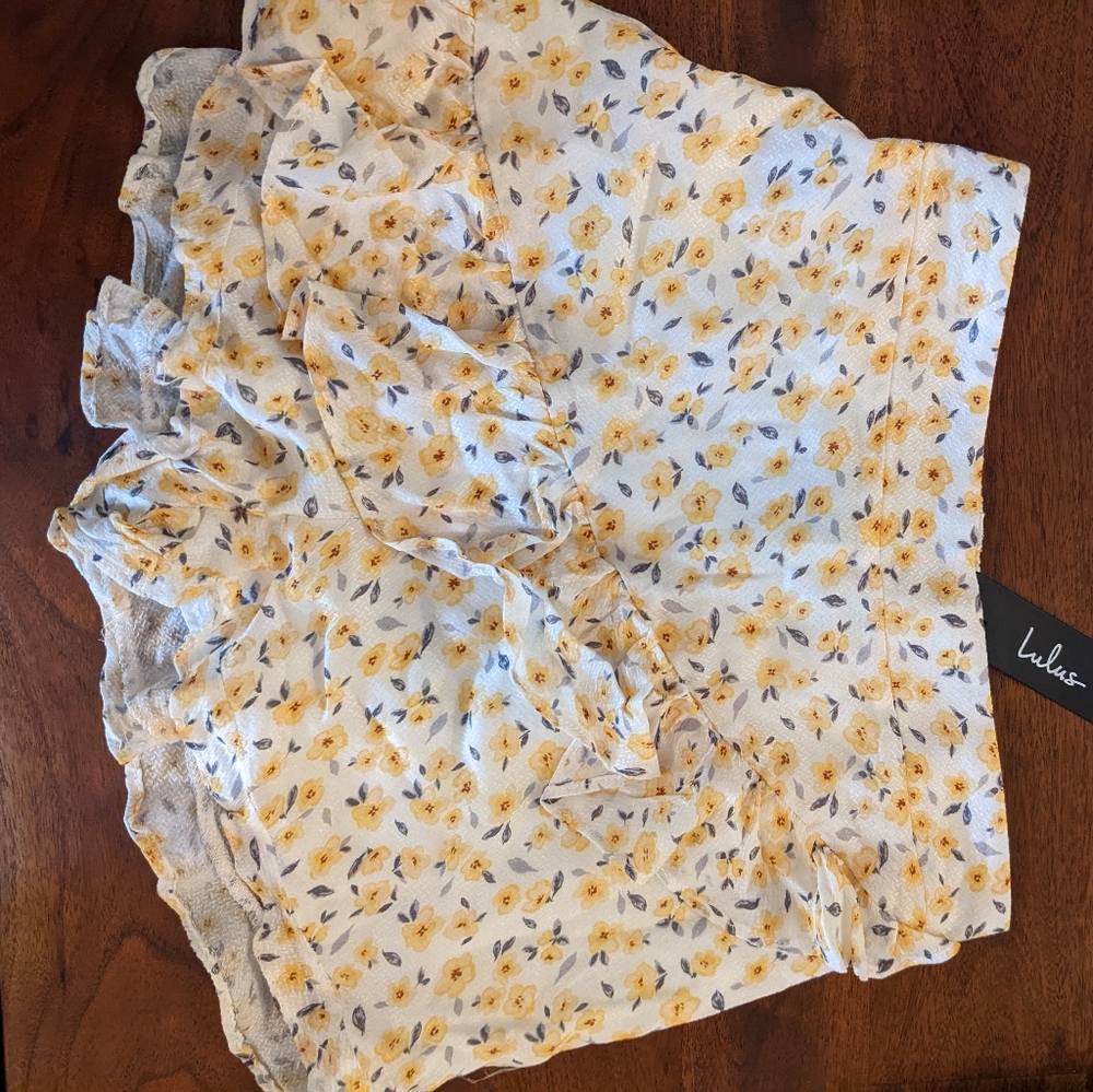 Lulus Serene Summer Cream Floral Print Ruffled Mini Skort SMALL